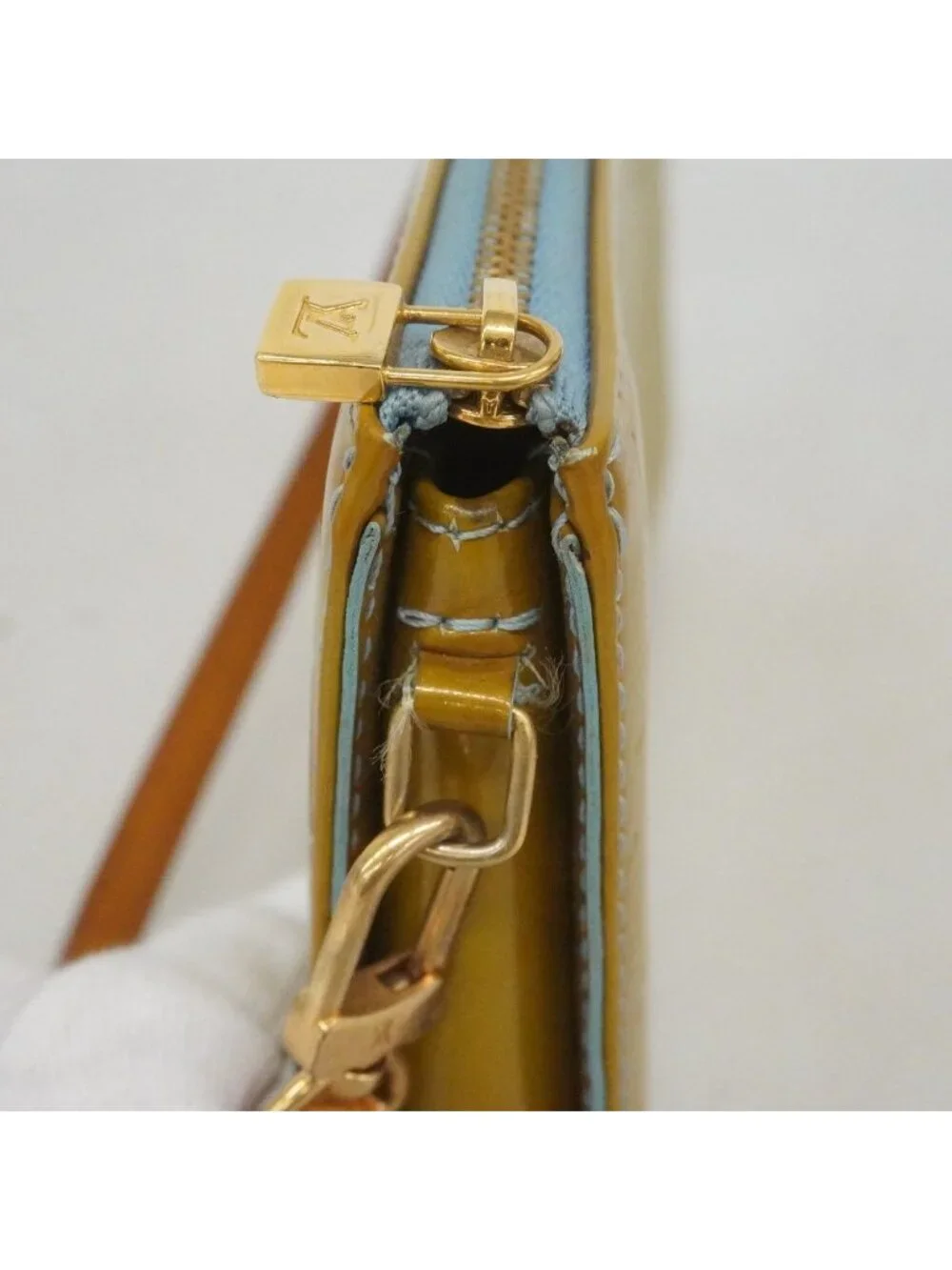 Louis Vuitton Handbag Vernis Lexington Baby Blue